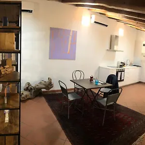 Isola Libera Milaan